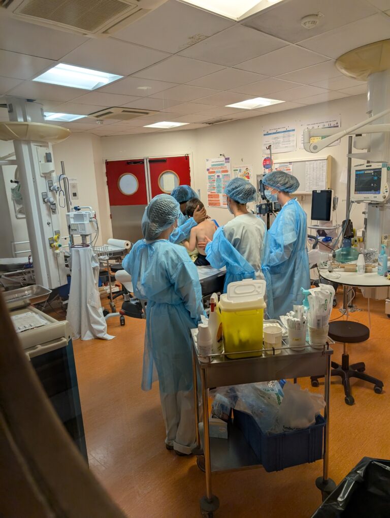 Hôpitaux : de Paris à la Lettonie